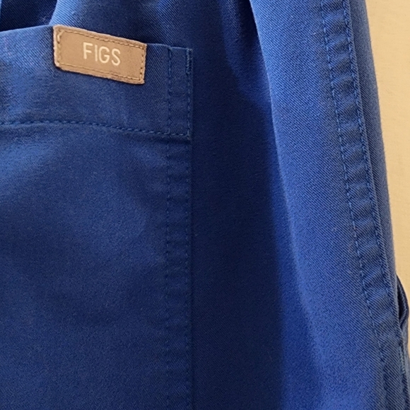 Figs Blue Scrub Set - Picture 11 of 16